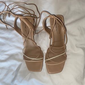 Tie up heels